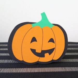 Read more about the article Freebie: Kürbis-Karte Halloween